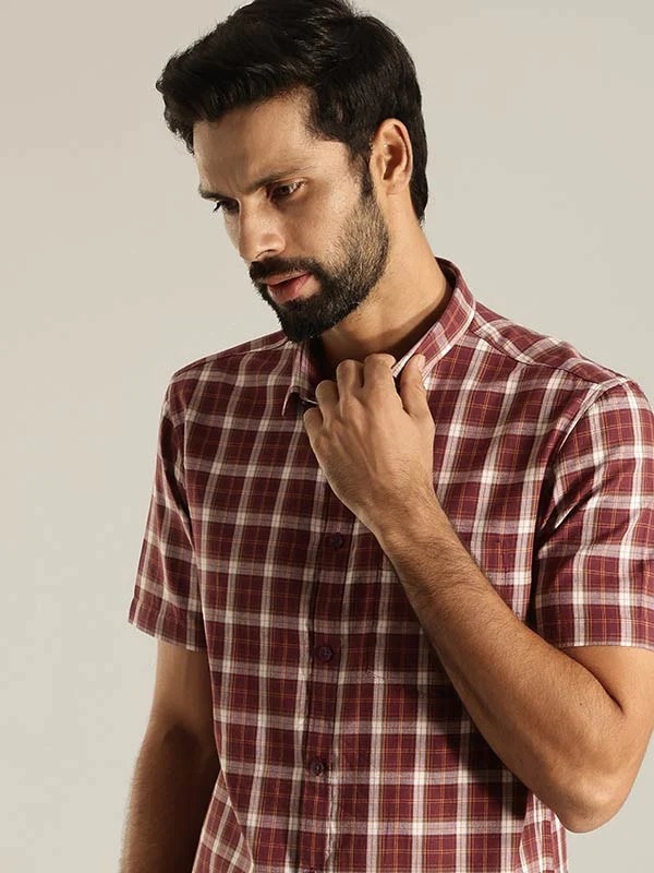 Indian Terrain Men's Slim Fit Half Sleeve Checkered Maroon Shirt